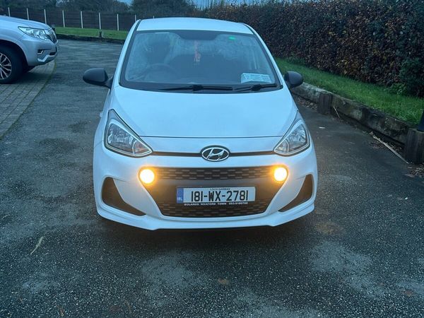 Hyundai i10 Hatchback, Petrol, 2018, White