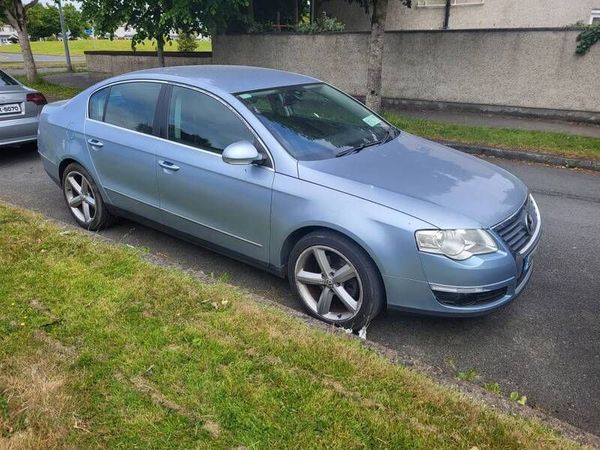 Volkswagen Passat Saloon, Diesel, 2008, Blue