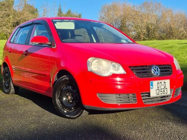 Volkswagen Polo Hatchback, Petrol, 2007, Red