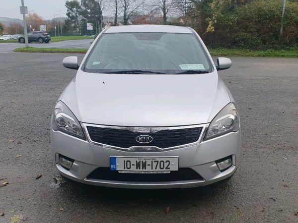 Kia Ceed MPV, Diesel, 2010, Silver