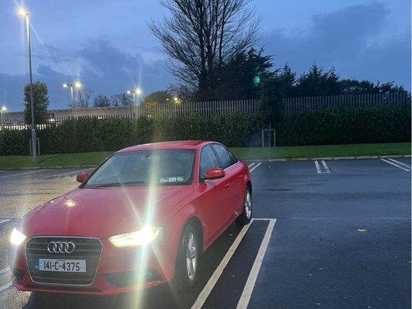 Audi A4 Saloon, Diesel, 2014, Red