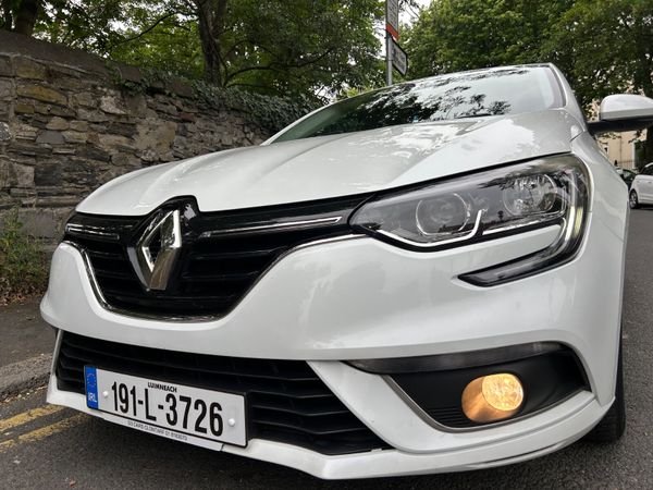 Renault Megane Saloon, Petrol, 2019, White