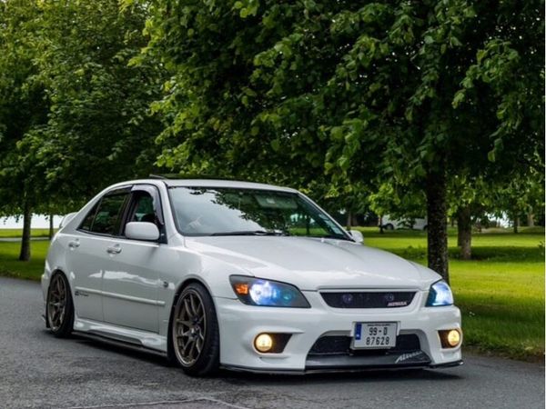 Toyota Other Saloon, Petrol, 1999, White