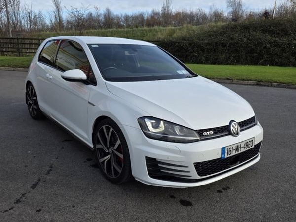 Volkswagen Golf Hatchback, Diesel, 2016, White