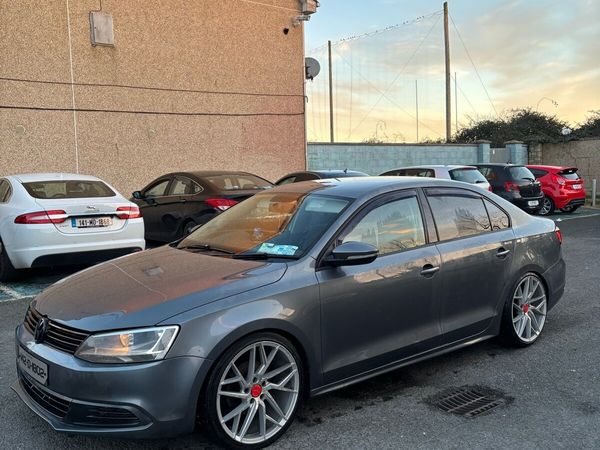 Volkswagen Jetta Saloon, Diesel, 2014, Grey