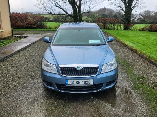 Skoda Octavia Hatchback, Diesel, 2012, Grey