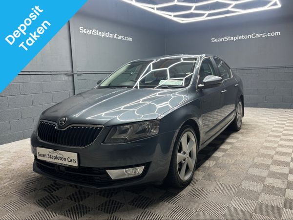 Skoda Octavia Hatchback, Diesel, 2016, Grey