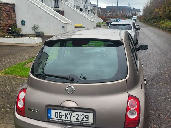Nissan Micra Hatchback, Petrol, 2006, Gold