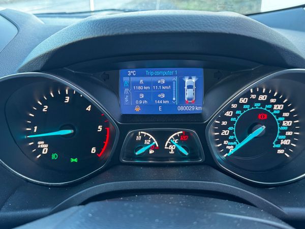 Ford Kuga SUV, Diesel, 2016, Red