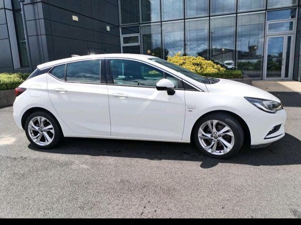 Opel Astra Hatchback, Diesel, 2016, White