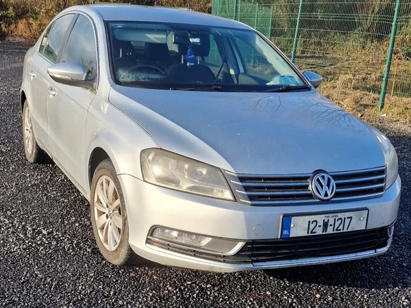 Volkswagen Passat Saloon, Diesel, 2012, Silver
