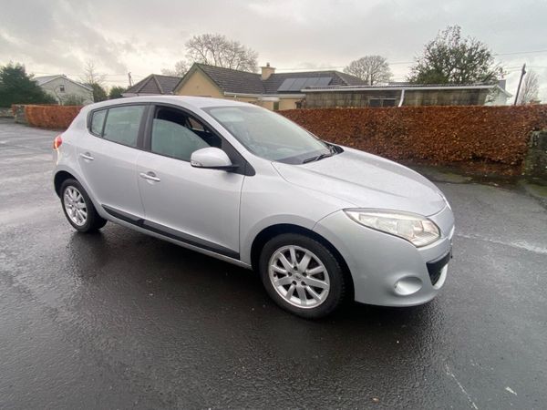 Renault Megane Hatchback, Diesel, 2010, Silver
