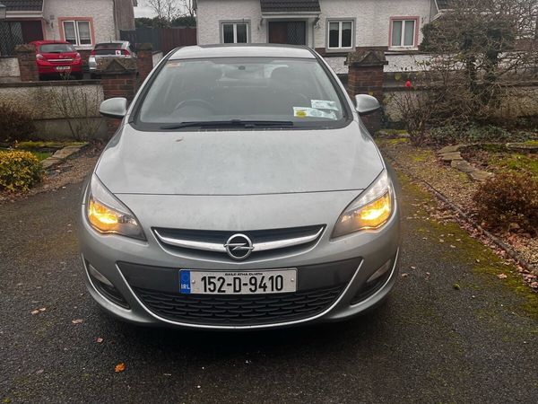 Opel Astra Hatchback, Diesel, 2015, Silver