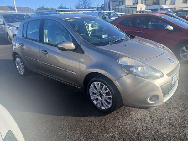 Renault Clio Hatchback, Ethanol Petrol, 2012, Gold