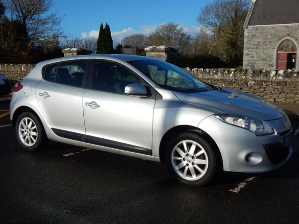 Renault Megane Hatchback, Diesel, 2010, Silver