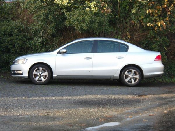 Volkswagen Passat Saloon, Diesel, 2013, Silver