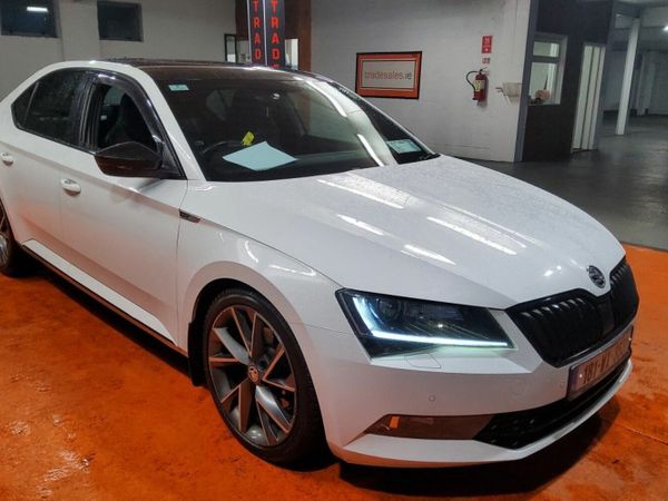Skoda Superb Hatchback, Diesel, 2018, White