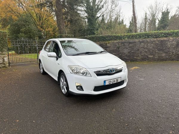 Toyota Auris Hatchback, Petrol Hybrid, 2012, White