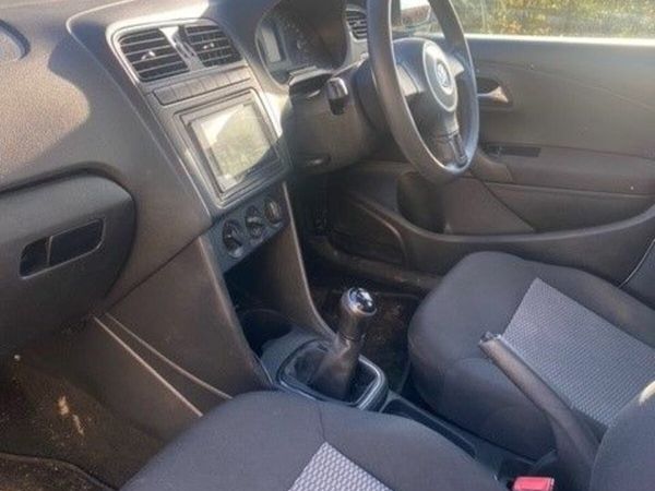 Volkswagen Polo Hatchback, Petrol, 2013, White