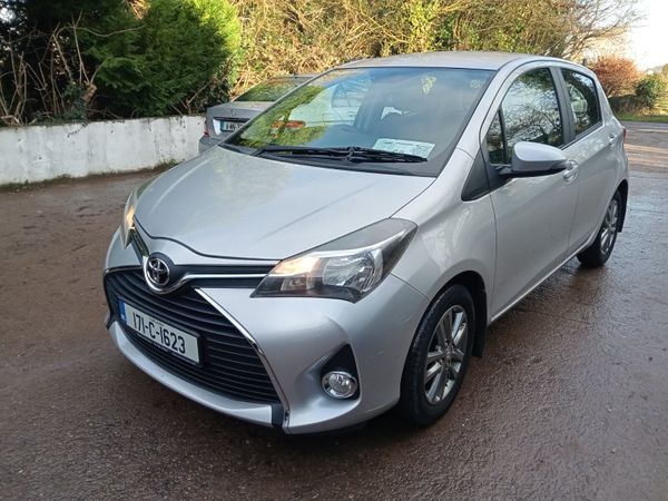 Toyota Yaris Hatchback, Petrol, 2017, Silver