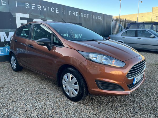 Ford Fiesta Hatchback, Petrol, 2013, Gold