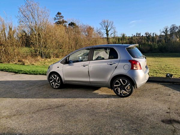 Toyota Yaris Hatchback, Petrol, 2008, Silver