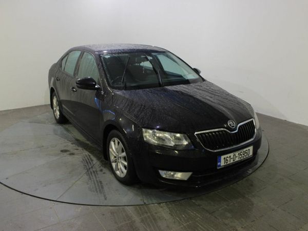 Skoda Octavia Saloon, Diesel, 2016, Black