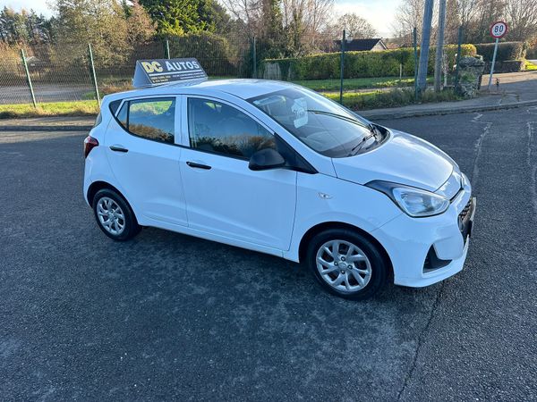 Hyundai i10 Hatchback, Petrol, 2018, White