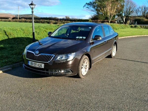 Skoda Superb Saloon, Diesel, 2015, Brown