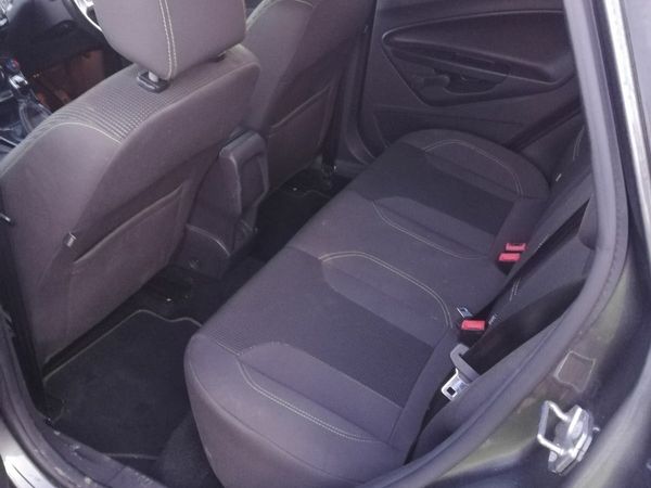 Ford Fiesta Hatchback, Petrol, 2017, Grey