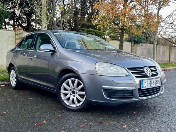 Volkswagen Jetta Saloon, Petrol, 2006, Grey