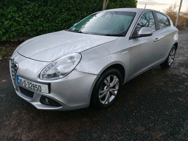 Alfa Romeo Giulietta Hatchback, Diesel, 2010, Silver