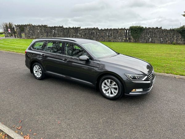 Volkswagen Passat Estate, Diesel, 2019, Grey