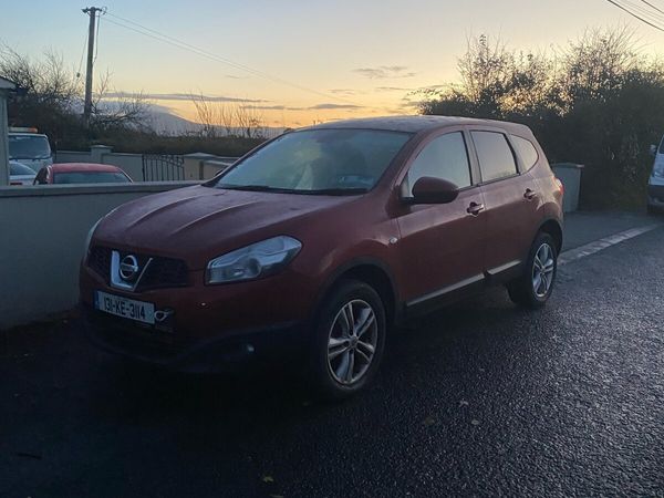 Nissan Qashqai+2 MPV, Diesel, 2013, Red