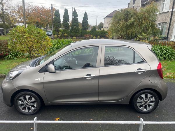 Kia Picanto Hatchback, Petrol, 2016, Silver