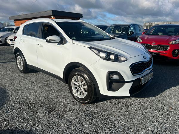 Kia Sportage SUV, Diesel Hybrid, 2022, White