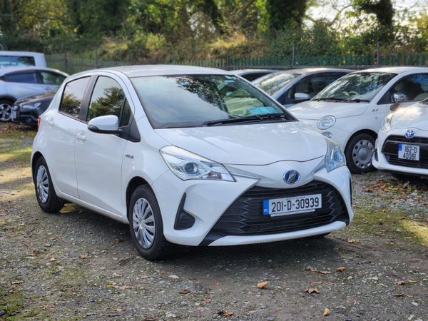 Toyota Vitz Hatchback, Petrol Hybrid, 2020, White