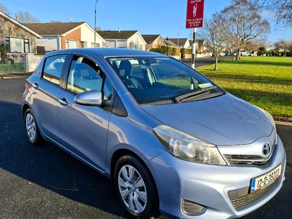 Toyota Yaris Hatchback, Petrol, 2012, Blue