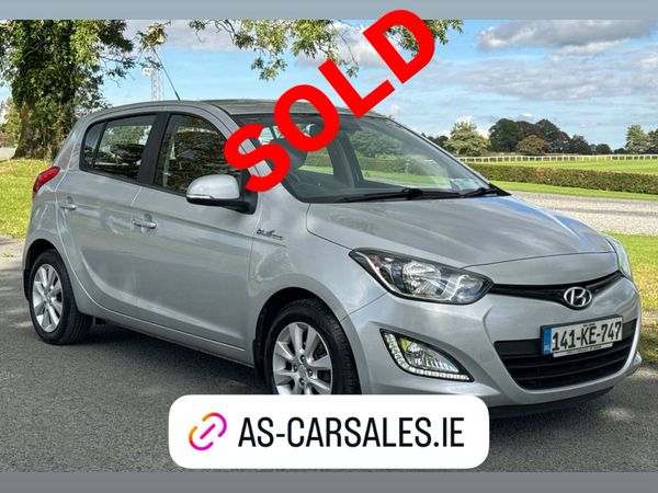 Hyundai i20 Hatchback, Petrol, 2014, Silver