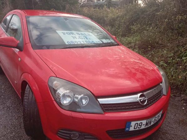 Opel Astra Hatchback, Diesel, 2009, Red