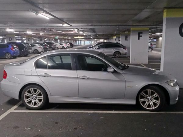BMW 3-Series Saloon, Petrol, 2005, Silver