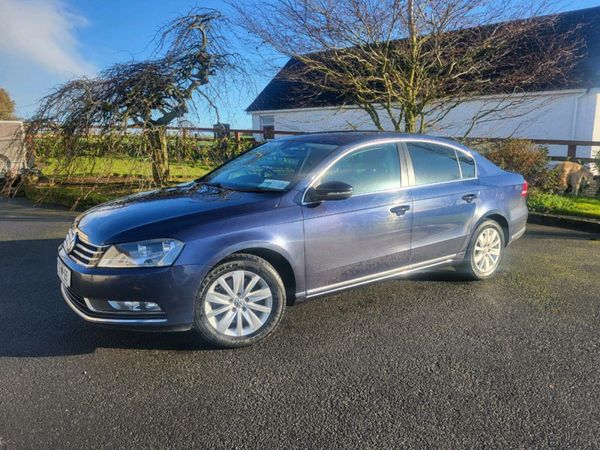 Volkswagen Passat Saloon, Diesel, 2012, Blue