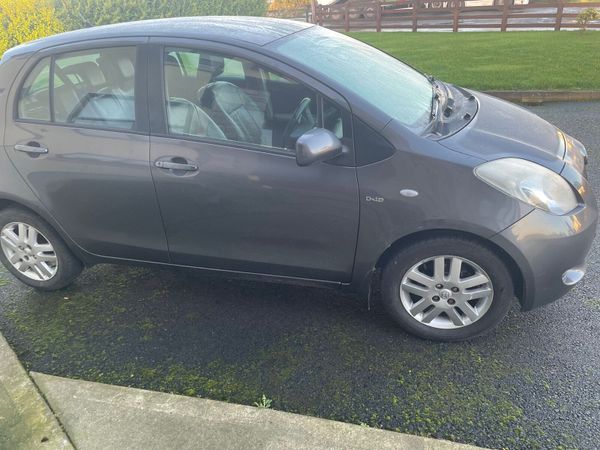 Toyota Yaris Hatchback, Diesel, 2008, Grey