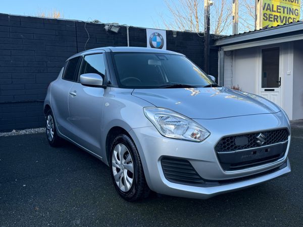 Suzuki Swift Hatchback, Petrol, 2020, Silver