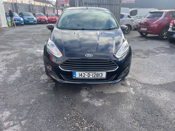Ford Fiesta Hatchback, Petrol, 2014, Black