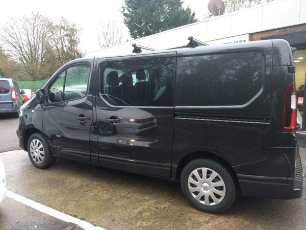 Opel Vivaro Crew Cab, Diesel, 2015, Black