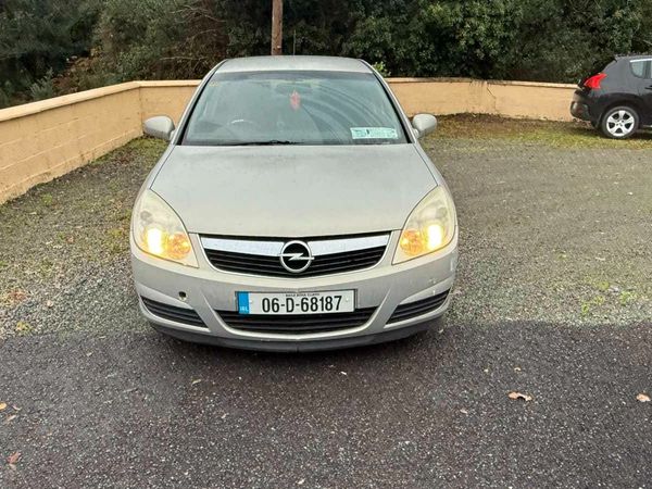 Opel Vectra Saloon, Petrol, 2006, Yellow
