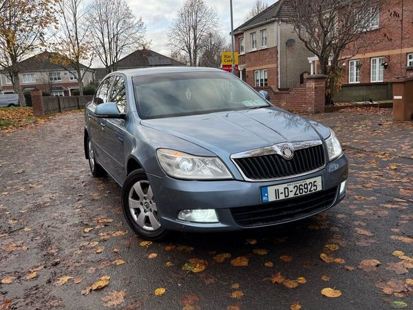 Skoda Octavia Saloon, Diesel, 2011, Grey