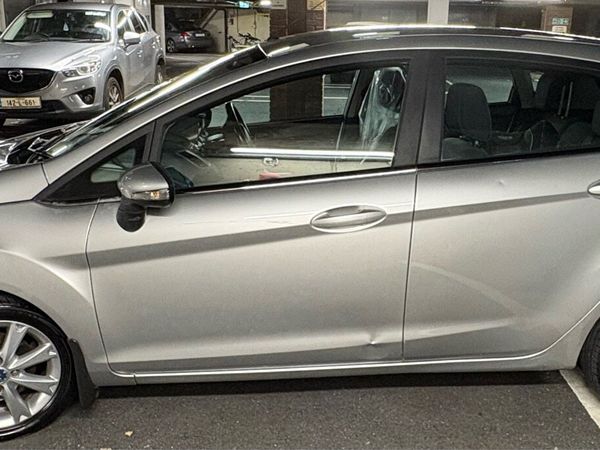 Ford Fiesta Hatchback, Diesel, 2010, Silver