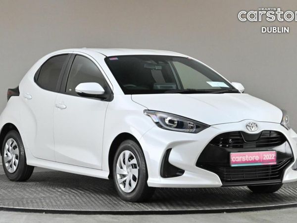 Toyota Yaris Hatchback, Petrol, 2022, White